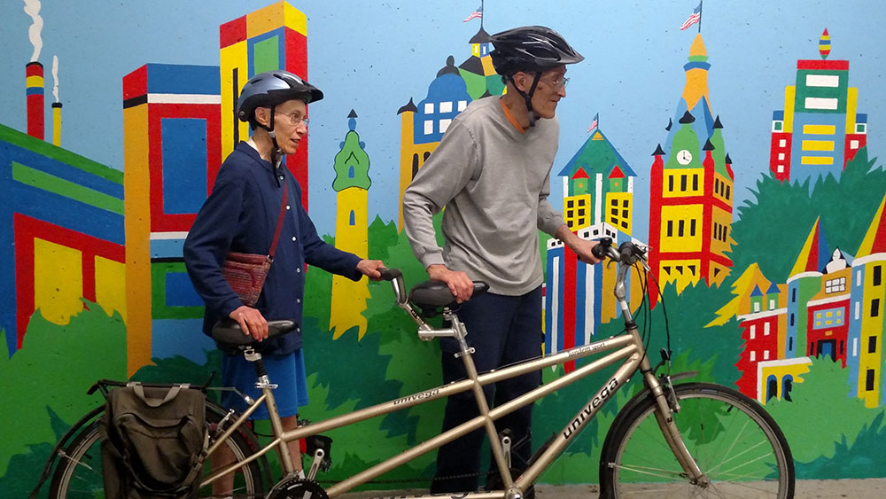 Susan Czynszak and John Auer, avid tandem bike riders,